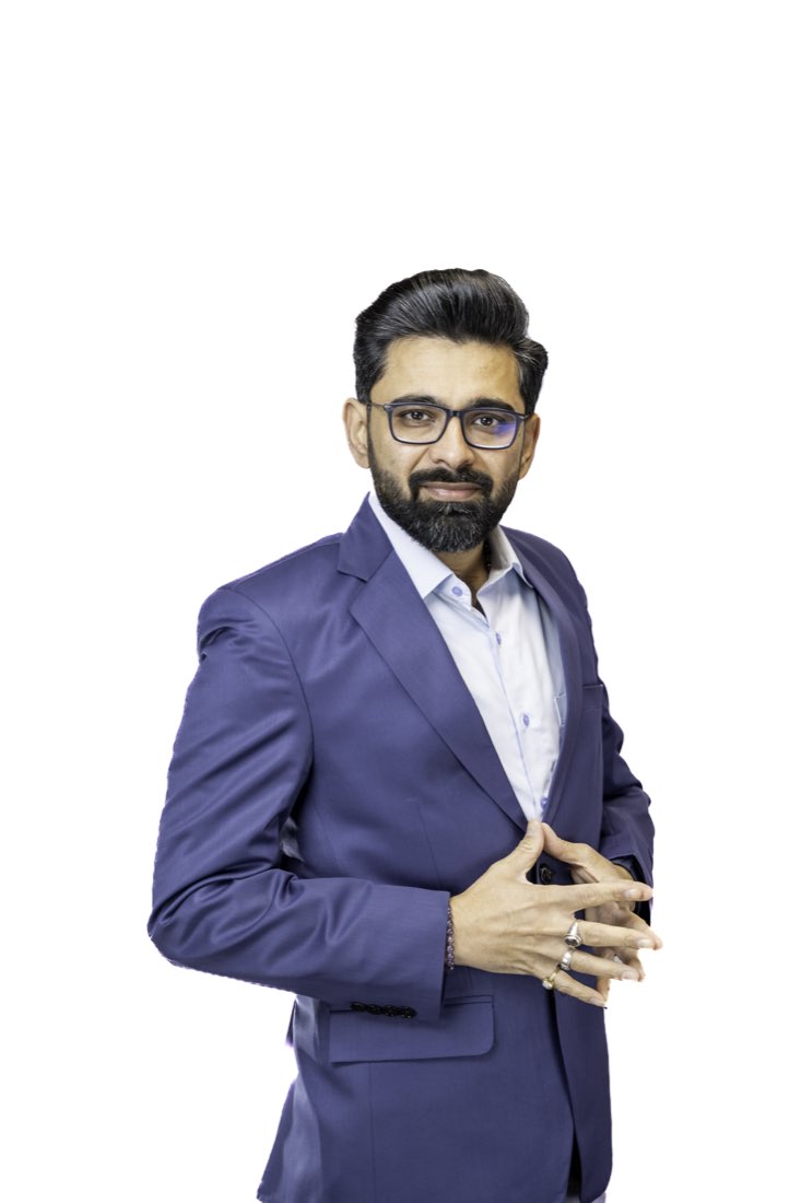 Professional Headshots photography by Smritika Moments — photograph 3