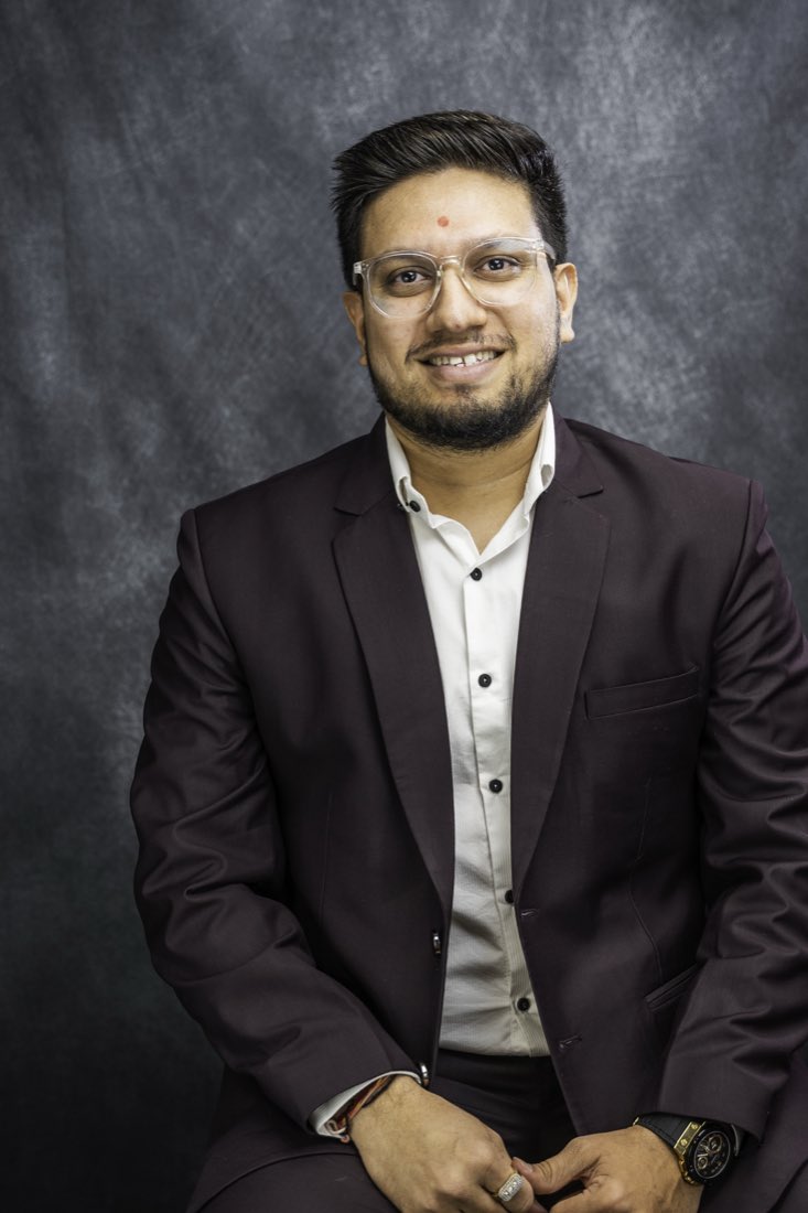 Professional Headshots photography by Smritika Moments — photograph 6