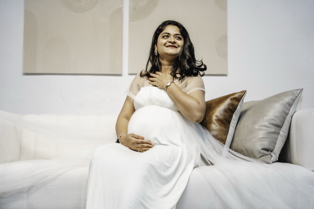 Maternity photography by Smritika Moments — photograph 8