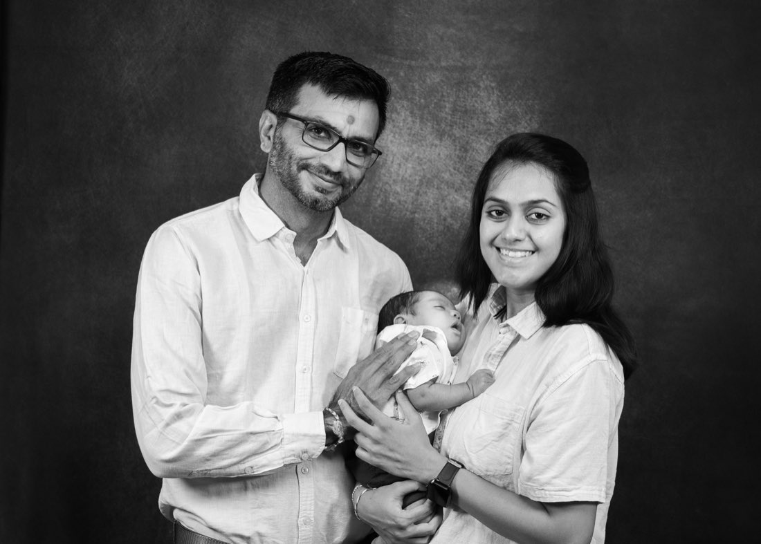 Newborn photography by Smritika Moments — photograph 9