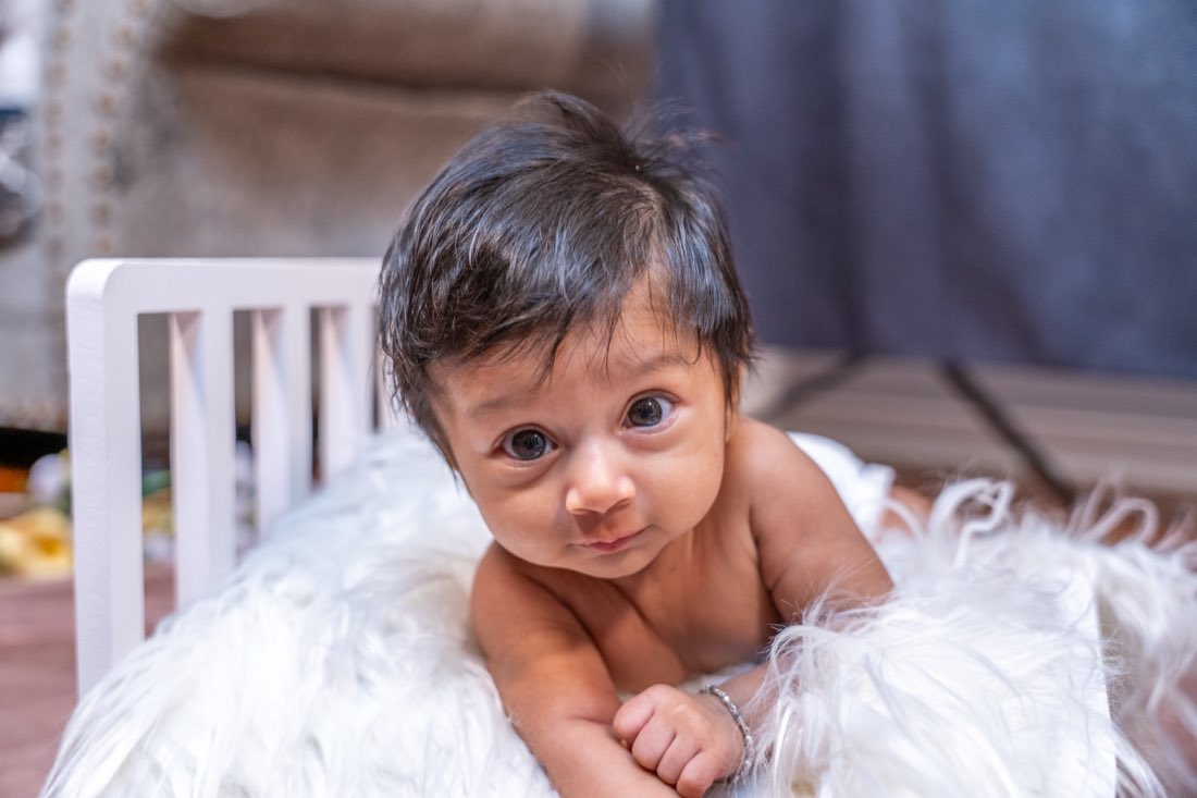Newborn photography by Smritika Moments — photograph 15